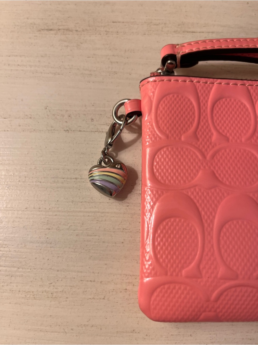 Coach Pink Corner Zip Wristlet Debossed Signature Leather NWOT - Picture 4 of 8